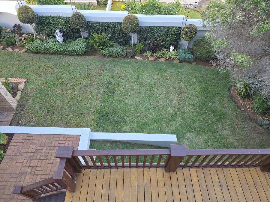 4 Bedroom Property for Sale in Wavecrest Eastern Cape